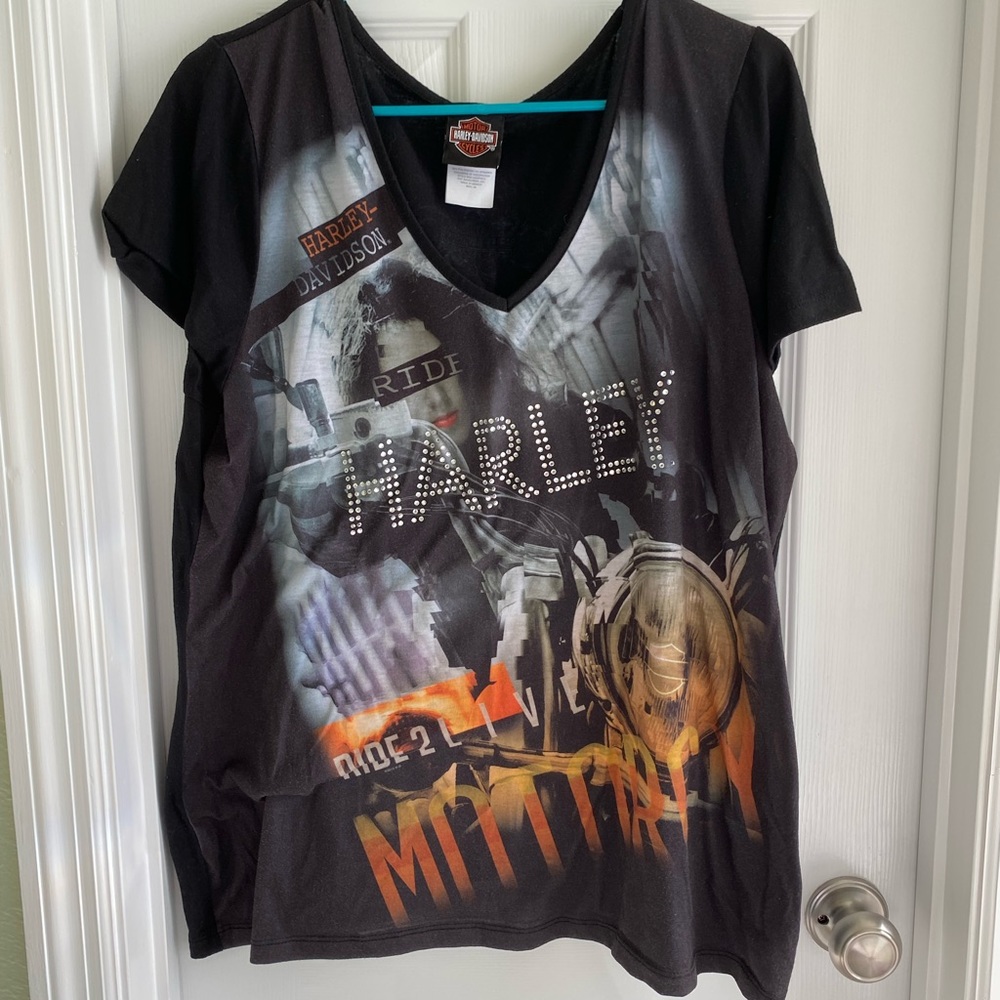‼️ 2 for $25 ‼️ womens Harley tee. GUC
